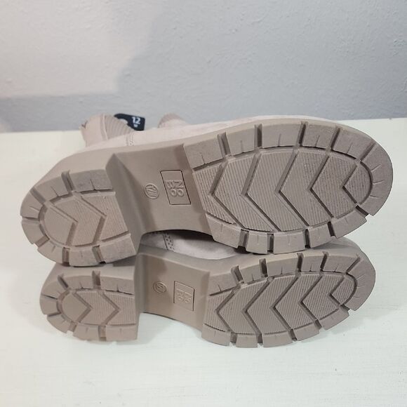 No Boundaries Chelsea Boot Cream Memory Foam Boots Size 12W NWT - Picture 6 of 10